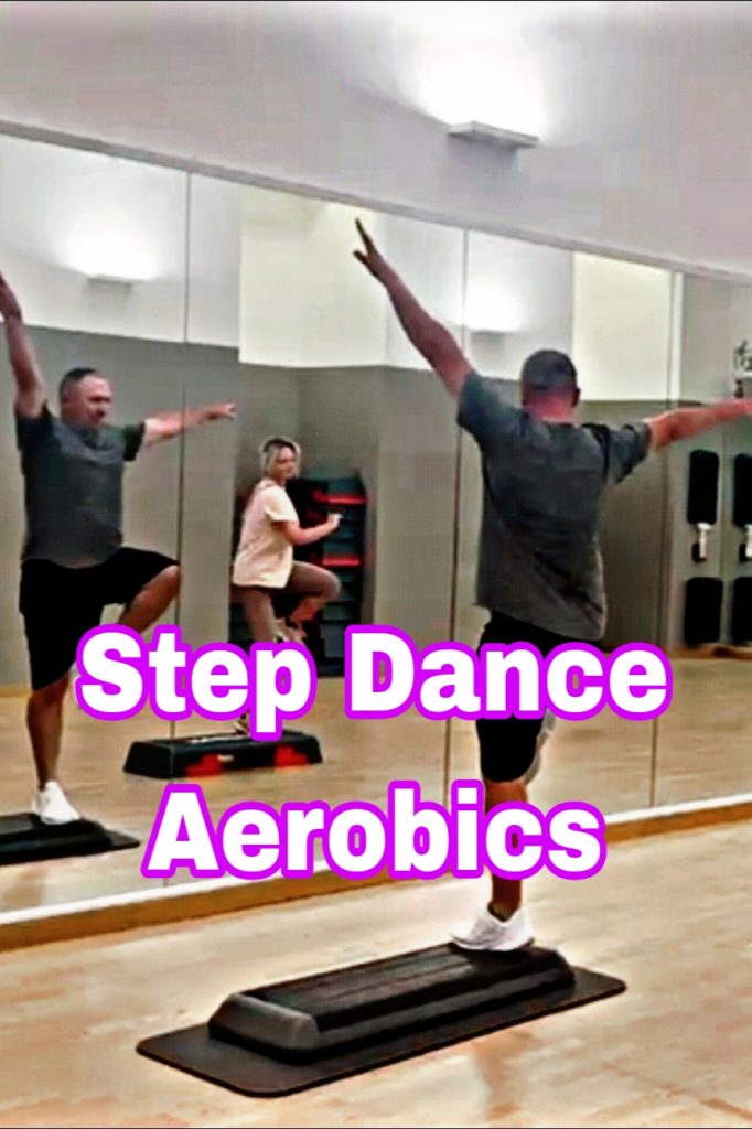 Bist du bereit, dich auszupowern und dabei jede Menge Spaß zu haben?
Dann ist Step Dance Aerobics genau das Richtige für dich! 🔥 🥰🤗